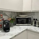 Modern 5 Bed Near Excel -Big Ben