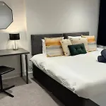 Modern 5 Bed Near Excel -Big Ben